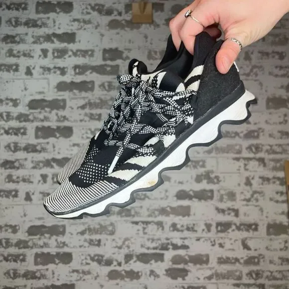 Sorel | women black sneaker lace up - Picture 6 of 7